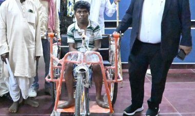 कलीराम को मिली नयी ट्रायसाइकिल : किसी दूसरे का सहारा अब नहीं लेना पड़ेगा : मुख्यमंत्री को दिया धन्यवाद