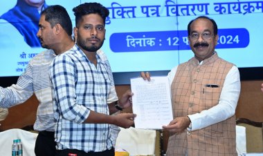 उप मुख्यमंत्री श्री अरुण साव ने 135 हैंडपंप तकनीशियनों को प्रदान किया नियुक्ति पत्र