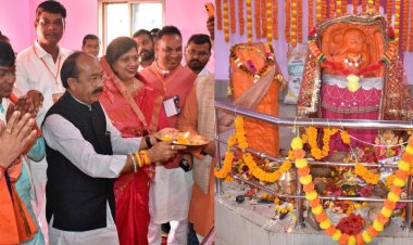 उप मुख्यमंत्री  अरुण साव और स्वास्थ्य मंत्री श्री श्याम बिहारी जायसवाल ने माता बहादुर कलारिन की पूजा कर प्रदेश की सुख-समृद्धि की कामना की