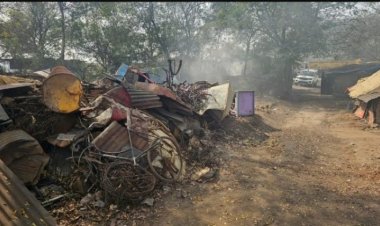 कबाड़ियों के ठिकानों पर पुलिस की दबीश, लाखों का कबाड़ जब्त, 2 कबाड़ी गिरफ्तार