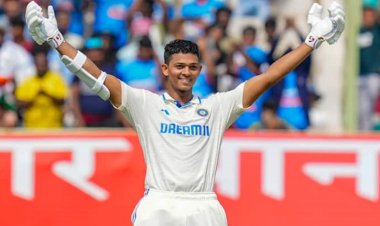 इंग्लैंड के खिलाफ दोहरा शतक जड़ने वाले पहले भारतीय खिलाड़ी बने यशस्वी जायसवाल