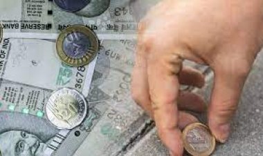 रास्ते पर पैसों का पड़ा मिलना देता है घटनाओं का संकेत, समझ लीजिए... फिर नहीं होगी धन की कमी!