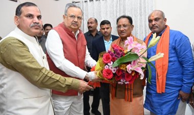 मुख्यमंत्री श्री विष्णु देव साय को जन्म दिन की बधाई देने देर रात तक पहुना में लगा रहा लोगों का तांता