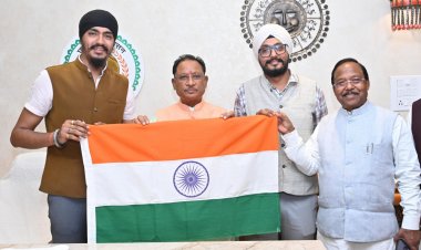 मुख्यमंत्री से वर्ल्ड यूथ फेस्टिवल के प्रतिभागी युवा सिमरदीप और राजदीप ने की मुलाकात वर्ल्ड यूथ फेस्टिवल