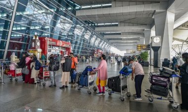 एयरपोर्ट्स पर हजारो लोग हुए प‎रेशान, डीजीसीए तक पहुंची सिर्फ 732 शिकायतें