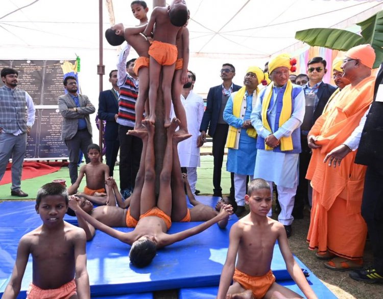 मलखंब खिलाड़ियों ने दिखाया शानदार प्रदर्शन