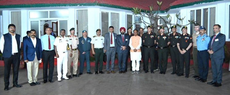 मुख्यमंत्री विष्णु देव साय से राष्ट्रीय रक्षा महाविद्यालय के अध्ययन दल ने की सौजन्य मुलाकात