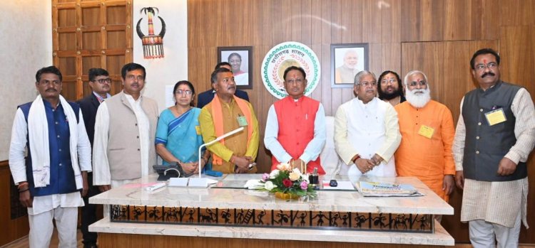 मुख्यमंत्री साय से रामलला दर्शन योजना से जुड़े पदाधिकारियों ने की सौजन्य मुलाकात