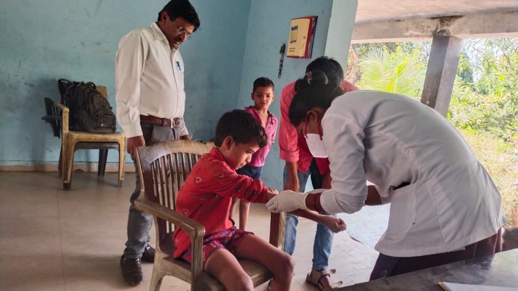 ज़िला प्रशासन की सजगता से गादीरास पोटाकेबिन के बच्चे हुए खसरामुक्त ज़िला प्रशासन की सजगता से