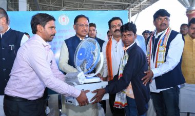 सोलर होमलाइट से कोंटा के दूरस्थ गांवों के बच्चों में फैलेगा शिक्षा का उजियारा