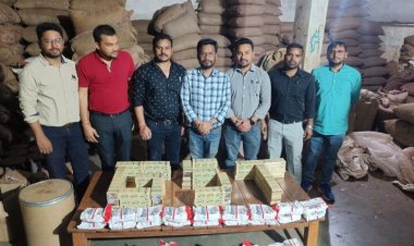 दुर्ग में GST की बड़ी कार्यवाही : अवैध गुटखा फैक्ट्री में विभाग का छापा, बड़ी मात्रा में गुटखा बनाने का कच्चा सामान और मिक्सर मशीन बरामद, 8 करोड़ रुपए कराए जमा