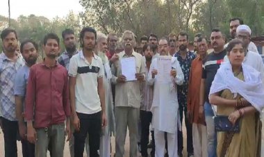 दुर्ग शहर के मुख्य मार्ग पर सालों से व्यापार कर रहे फुटकर व्यापारियों को हटाने के लिए दुर्ग निगम ने 3 दिन का नोटिस जारी किया