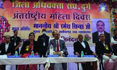 उच्च न्यायालय के मुख्य न्यायाधिपति रमेश सिन्हा ने किया अधिवक्ताओं का सम्मान