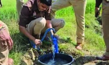 हैंडपंप से पानी की जगह निकली शराब