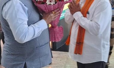 केंद्रीय राज्यमंत्री श्री कपिल मोरेश्वर पाटिल का उपमुख्यमंत्री श्री विजय शर्मा ने एयरपोर्ट पर किया आत्मीय स्वागत