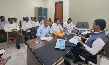 आवास एवं पर्यावरण मंत्री श्री ओपी चौधरी ने की छत्तीसगढ़ गृह निर्माण मंडल के कार्यों की समीक्षा