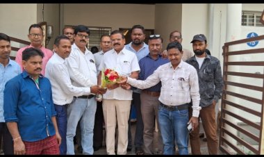 कांग्रेस प्रत्याशी राजेंद्र साहू ने विष्णु मंदिर ओटेबंद में पूजा अर्चना की : भिलाई के कांग्रेस नेताओं ने राजेंद्र को विजयी बनाने का संकल्प लिया : बधाई और जीत की अग्रिम शुभकामनाएं दी  