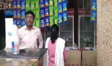 जीएसटी की टीम ने सोमवार को रायपुर रेलवे स्टेशन में संचालित सनशाइन प्राइवेट लिमिटेड और दुर्ग रेलवे स्टेशन में संचालित आरके अग्रवाल एंड संस की कैंटीन में छापेमारी की