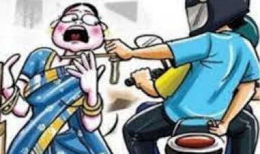 देवेंद्र नगर सेक्टर-1 इलाके में सुबह 9 बजे गार्डन में टहल कर घर जा रही बुजुर्ग महिला से लूट हो गई