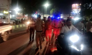 होली पर्व में अपराधिक गतिविधियो पर अंकुश लगाने पुलिस ने किया फ्लैग मार्च