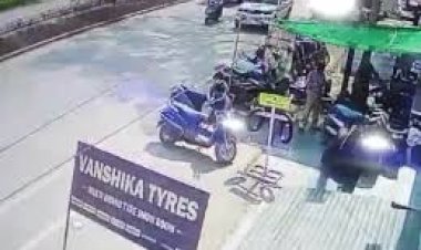 दुर्ग में बस स्टैंड के पास शनिवार को एक ठेकेदार की ट्रेलर से कुचलकर मौत हो गई