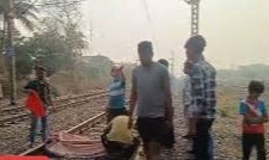 आज सुबह दुर्ग जिले के भिलाई पावर हाऊस स्टेशन के समीप रेल्वे ट्रेक पर अज्ञात युवक की लाश मिली