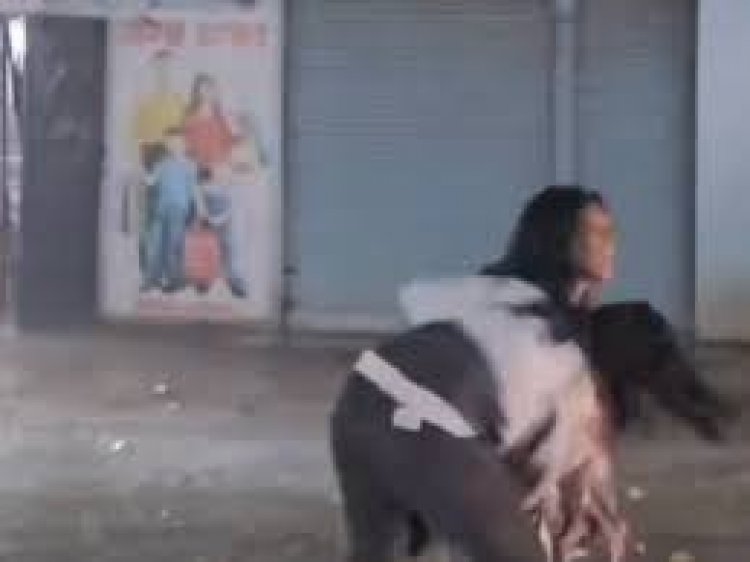 अंबिकापुर में नशे में धुत लड़कियों ने जमकर हंगामा मचाया