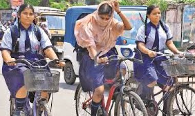 बढ़ती गर्मी से नौनिहाल बेहाल