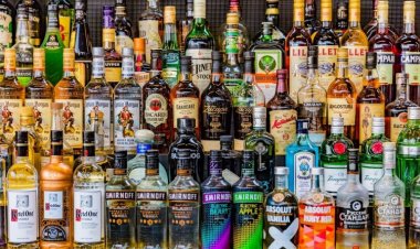 शराब प्रेमियों के चेहरे पर छाई उदासी, अब से दुकानों से एक व्यक्ति को मिलेगा सिर्फ ...