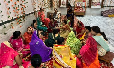 देवी शक्ति के पर्व नवरात्र को महापर्व बनाने हेतु महिला शक्ति ने ली बैठक