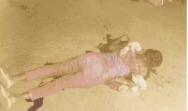 छत्तीसगढ़ के सरगुजा में एक युवक ने शुक्रवार को अपनी 15 साल की बेटी की गला काटकर हत्या कर दी