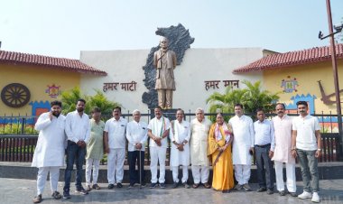 कांग्रेस प्रत्याशी राजेंद्र साहू ने सुबह : महापुरुषों और दिवंगत राजनेताओं की प्रतिमा पर माल्यार्पण कर लिया आशीर्वाद    