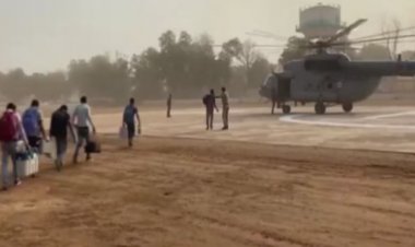 छत्तीसगढ़ के नक्सल प्रभावित इलाकों में हेलीकॉप्टर से रवाना हुआ मतदान दल