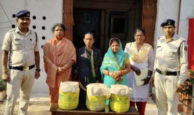 पुलिस ने बड़ी कार्रवाई करते हुए 5 महिलाओं को गांजा बेचते पकड़ा