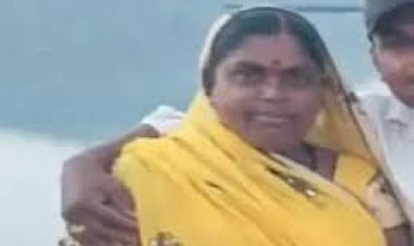 भिलाई के कोहका क्षेत्र में रॉन्ग साइड से आ रहे हाईवा चालक ने स्कूटी सवार सास-बहू को टक्कर मार दी