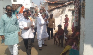 मध्य ब्लॉक कांग्रेस का वार्ड चलो अभियान में जनता का मिल रहा समर्थन: