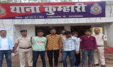 शादी के नाचते वक्त धक्का लग जाने से नराज होने वाले आरोपी बारातियों द्वारा पीडित प्रार्थी एवं उनके चचेरे भाई को नकुले बार बार वस्तु एवं ब्लेड से प्राण घातक हमला करने वाले आरोपी गिरफतार