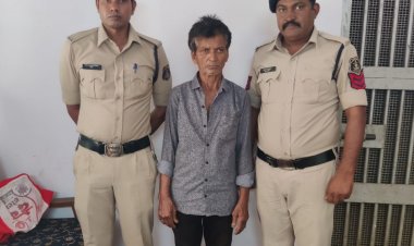 थाना नेवई मे शराब विक्रय करने वाला आरोपी चढा पुलिस के हत्थे,आरोपी से 31 पौव्वा मशाला शराब बरामद