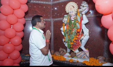 श्री हनुमान जयंती के पावन अवसर पर  राजेन्द्र साहू ने दुर्ग भिलाई के श्री हनुमान जी के मंदिरों में पूजा अर्चना कर दुर्ग लोकसभा क्षेत्र और समस्त छत्तीसगढ़ वासियों के खुशहाली की कामना की