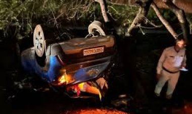 NH-53 बाईपास पर एक कार 120 किलोमीटर प्रतिघंटे की रफ्तार से पलट गई