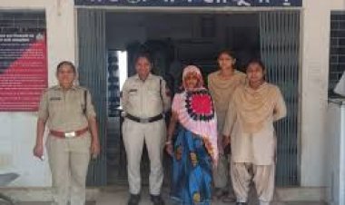 जांजगीर-चांपा जिले के नवागढ़ थाना इलाके के ग्राम महंत में महिला ने अपने बेटे की कुल्हाड़ी से मारकर हत्या कर दी