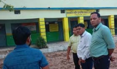 आयुक्त ने मतदान केंद्रों का निरीक्षण कर कहा गर्मी में मतदाताओं को ना हो परेशानी