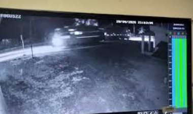 छत्तीसगढ़ के जशपुर में बाराती बस और ट्रक आपस में जोरदार टक्कर होने से एक व्यक्ति की मौत