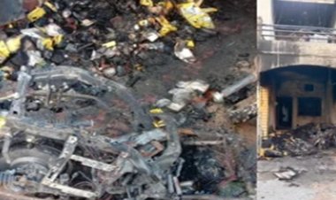 स्कूटी की बैटरी फटने से व्यवसायी के मकान में लगी भीषण आग