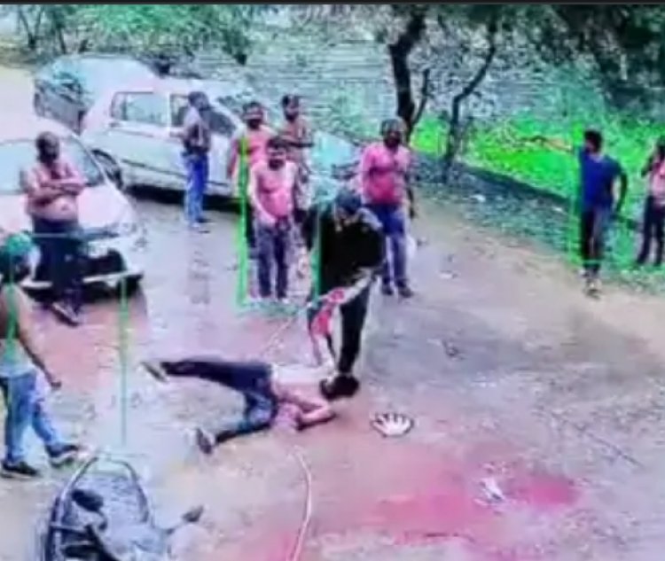 छत्तीसगढ़ के बिलासपुर में होली के दिन एक युवक को अगवा करने की कोशिश में पुलिस ने महिला इंस्पेक्टर, उसके भाई समेत साथियों पर केस दर्ज कर लिया