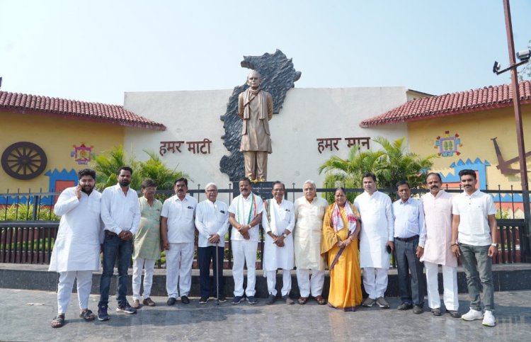 कांग्रेस प्रत्याशी राजेंद्र साहू ने सुबह : महापुरुषों और दिवंगत राजनेताओं की प्रतिमा पर माल्यार्पण कर लिया आशीर्वाद