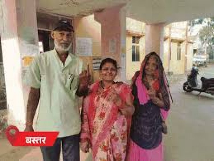 लोकसभा चुनाव के पहले चरण में छत्तीसगढ़ की बस्तर सीट के लिए वोटिंग चल रही
