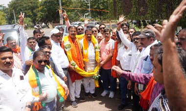 टाउनशिप में निकली भाजपा प्रत्याशी विजय बघेल की जनसम्पर्क आशीर्वाद यात्रा, हजारों की संख्या में शामिल हुए लोग