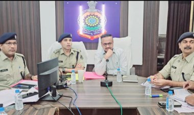 स्वतंत्र, निष्पक्ष एवं शांतिपूर्ण निर्वाचन के लिए सभी अधिकारी सौंपे गए दायित्वों को जिम्मेदारीपूर्वक निर्वहन करें - पुलिस महानिरीक्षक दुर्ग रेंज 