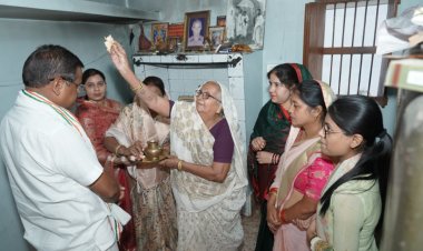 दुर्ग लोकसभा कांग्रेस प्रत्याशी राजेंद्र साहू ने किया मतदान